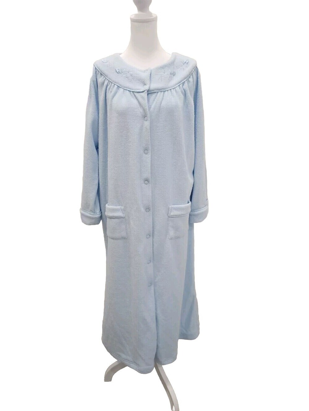 Cabernet Robe Women’s Blue Whisper With Pockets Button-Up Size M